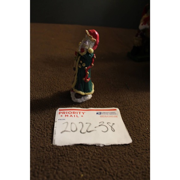 Old World Santa Gift Collections Holiday Figurine - Picture 5 of 5
